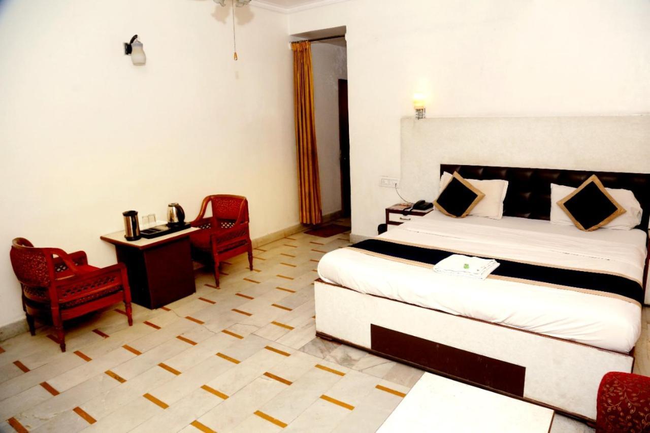 Fabhotel India International Near New Delhi Railway Station Room photo